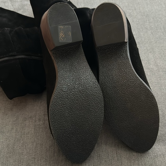 Suede boots - Picture 3 of 3